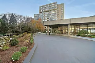 250 Hammond Pond Pkwy, Newton, MA 02467 - Photo 5