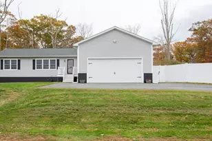 33 Rhinecliffe Rd, Swansea, MA 02777 - Photo 1