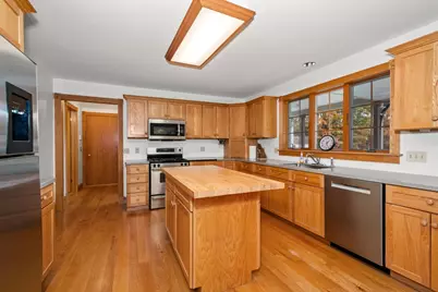 956 Poole St, Ludlow, MA 01056 - Photo 11
