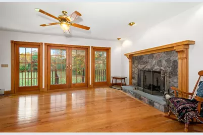 956 Poole St, Ludlow, MA 01056 - Photo 15