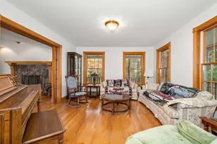 956 Poole St, Ludlow, MA 01056 - Photo 9