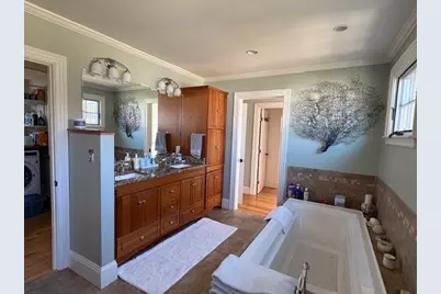 17 Central St, Marblehead, MA 01945 - Photo 13