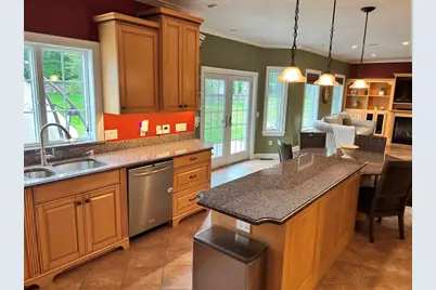 34 Base Lodge Ln, Swansea, MA 02777 - Photo 5