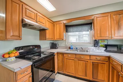 499 Maple St, Fall River, MA 02720 - Photo 7