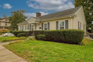 499 Maple St, Fall River, MA 02720 - Photo 3