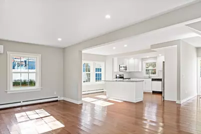 172 Gibbs St, Fall River, MA 02720 - Photo 9