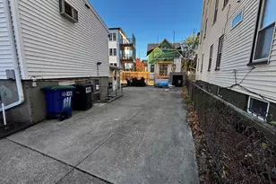 198 Washington St, Somerville, MA 02143 - Photo 15