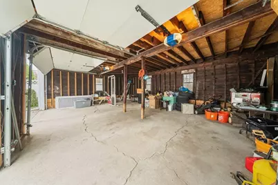 1078 Liberty St, Springfield, MA 01104 - Photo 35