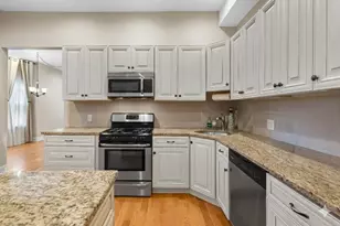 24 Garfield Ave, Boston, MA 02136 - Photo 3