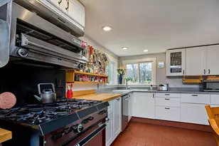 10 Maple St, Plainfield, MA 01070 - Photo 11