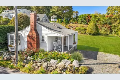 9 Gingerbread Hill #1, Marblehead, MA 01945 - Photo 3