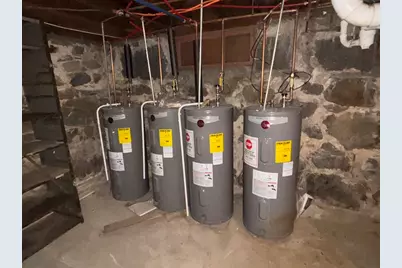 131 5th St, Leominster, MA 01453 - Photo 33