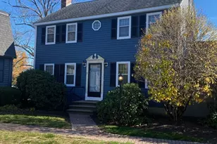 19 Camelot Ct, Stoughton, MA 02072 - Photo 1