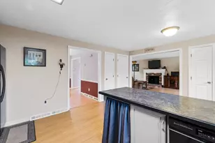 19 Camelot Ct, Stoughton, MA 02072 - Photo 13