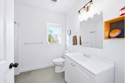 50 Frankfort St #2, Fitchburg, MA 01420 - Photo 17