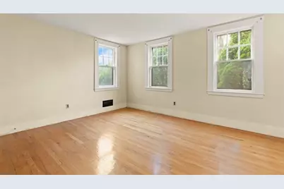 10 Oak St, Wareham, MA 02571 - Photo 7