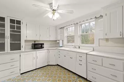 10 Oak St, Wareham, MA 02571 - Photo 5