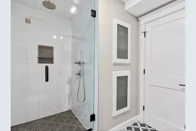 409 Norfolk St, Cambridge, MA 02139 - Photo 17