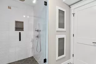 409 Norfolk St, Cambridge, MA 02139 - Photo 17