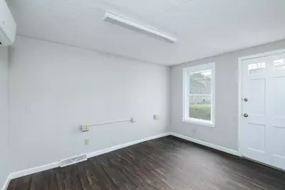 504 Main St, Sturbridge, MA 01518 - Photo 7
