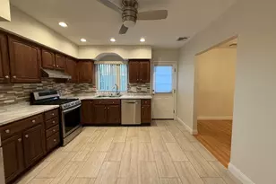 37 Vera St, Revere, MA 02151 - Photo 5