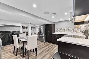 69 Greenwood St, Boston, MA 02121 - Photo 35