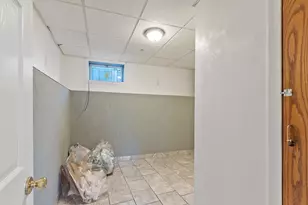 40 Aetna St, Worcester, MA 01604 - Photo 19