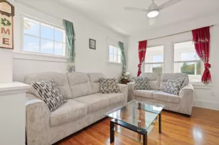 10 Minthorne St, Worcester, MA 01603 - Photo 9