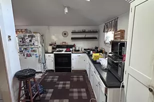 27 Taft Ave, Mendon, MA 01756 - Photo 9