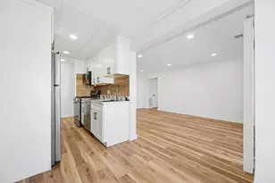 54 Shrewsbury Green Dr, Shrewsbury, MA 01545 - Photo 9