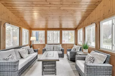 11 Violet Rd, Burlington, MA 01803 - Photo 11