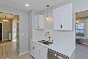 90 Cambridge St, Springfield, MA 01109 - Photo 7