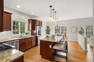 21 Magnolia Ln, Groton, MA 01450 - Photo 3