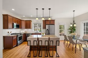 21 Magnolia Ln, Groton, MA 01450 - Photo 5