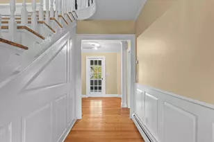 285 Main St, Groveland, MA 01834 - Photo 11