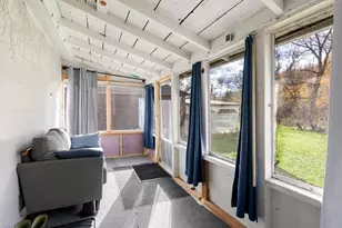 298 Deerfield St, Greenfield, MA 01301 - Photo 21