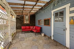 298 Deerfield St, Greenfield, MA 01301 - Photo 25