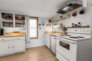 298 Deerfield St, Greenfield, MA 01301 - Photo 3