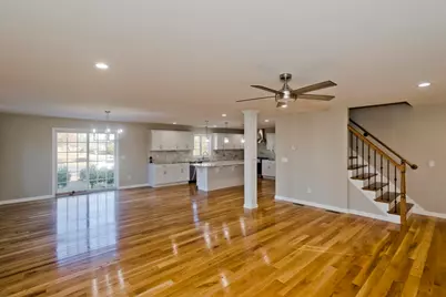 42 Loopley, Ludlow, MA 01056 - Photo 9