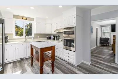 9 Honeysuckle Ln, Orleans, MA 02653 - Photo 7