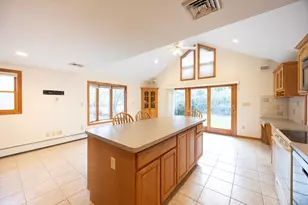 625 Norfolk St, Holliston, MA 01746 - Photo 11