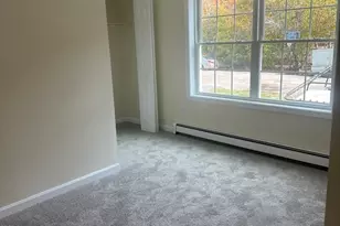 33 Denmark St, Worcester, MA 01605 - Photo 7