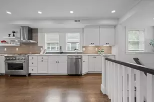 72 Governor Winthrop Rd, Somerville, MA 02145 - Photo 9