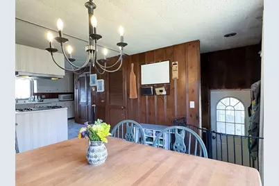 83 Newton Street, Greenfield, MA 01301 - Photo 9