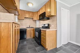 24 Ellsworth Ave, Melrose, MA 02176 - Photo 13