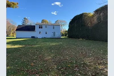 21 Avis St, Dartmouth, MA 02748 - Photo 9