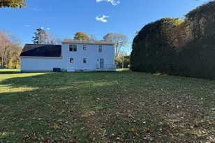 21 Avis St, Dartmouth, MA 02748 - Photo 9