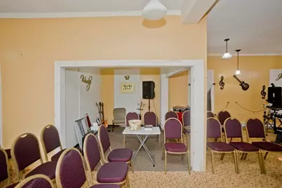 193 Elm St, Holyoke, MA 01040 - Photo 9