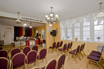 193 Elm St, Holyoke, MA 01040 - Photo 5