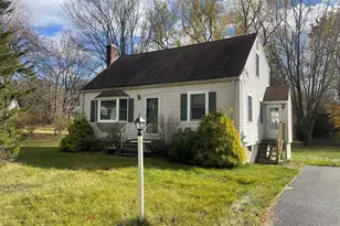 732 King St, Franklin, MA 02038 - Photo 1